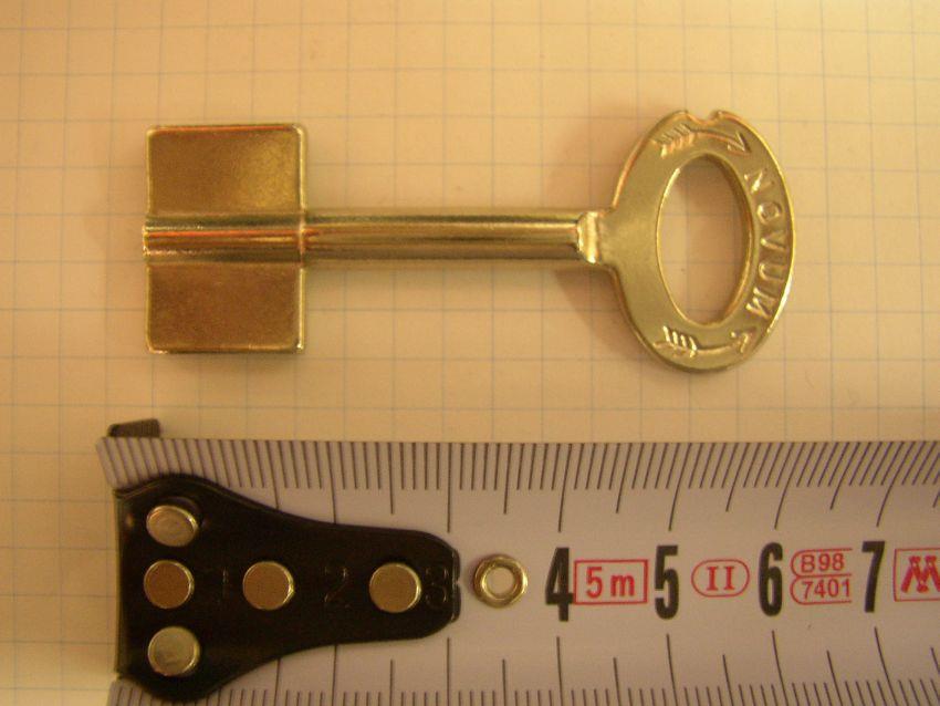 Trezorový klíč RT111
